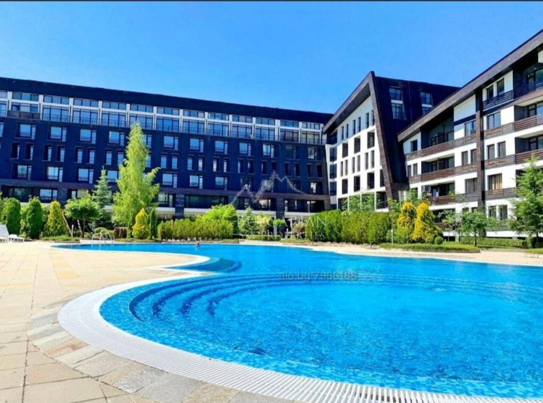 Aspen Luxury Apartamnet Razlog Bagian luar foto